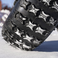 Kontio Motors Mopon nastoitettu  talvirengas 18x9.5-8