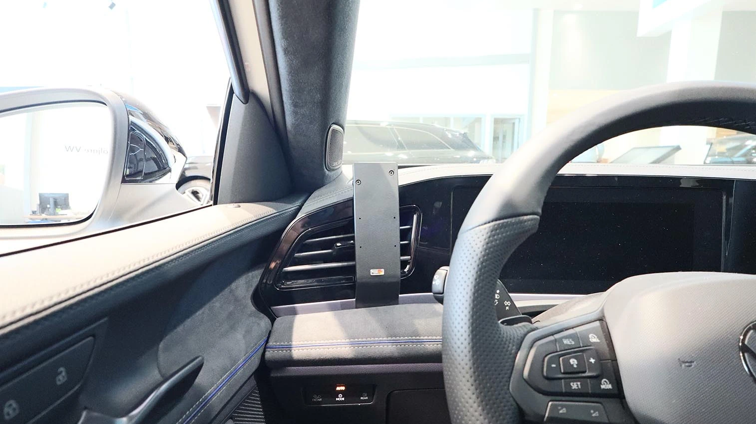 Brodit ProClip autoteline Volkswagen Passat 2024-2