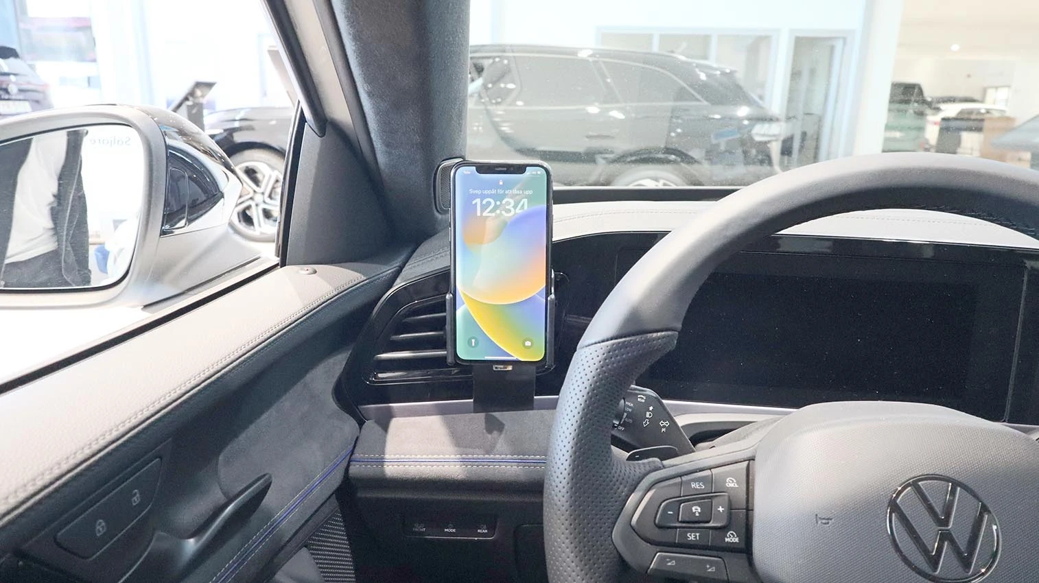 Brodit ProClip autoteline Volkswagen Passat 2024-4